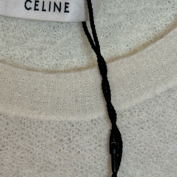 CELINE SWEATER IN PRISTINE LIKE NEW CONDITION
$379 $579 Size: M
Celine - Picture 3 of 7